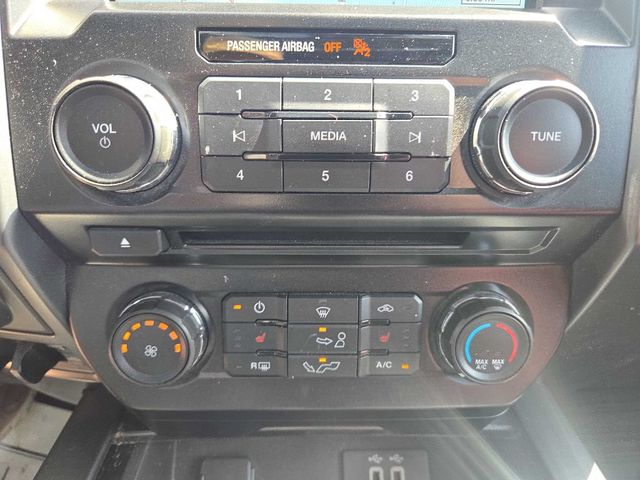 2016 Ford F-150 SUPERCREW - 22913827 - 15