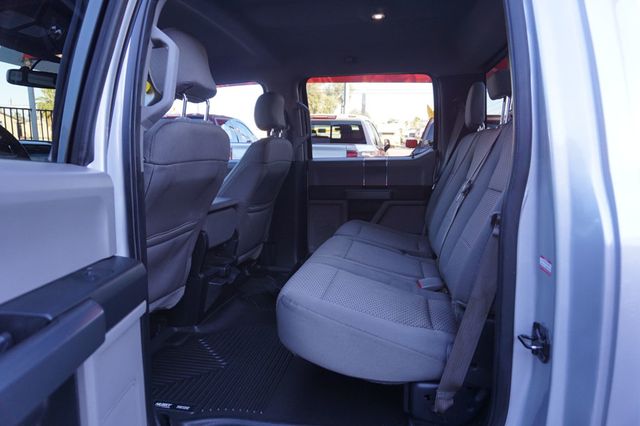 2016 Ford F-150 XLT, PREMIUM WHEELS, RUNNING BOARDS, TOWING PACKAGE, BED LINER - 22936718 - 17