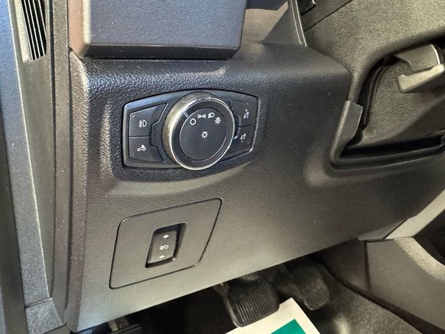 2016 Ford F-150 XLT SuperCrew 4WD - 22934116 - 13