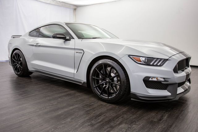 2016 Ford Mustang 2dr Fastback Shelby GT350 - 22402781 - 23