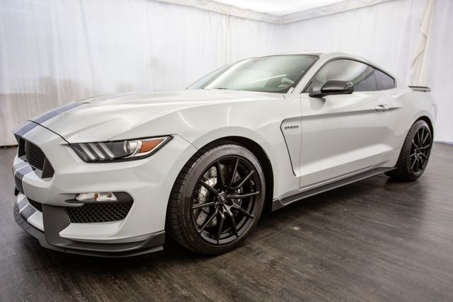 2016 Ford Mustang 2dr Fastback Shelby GT350 - 22402781 - 24