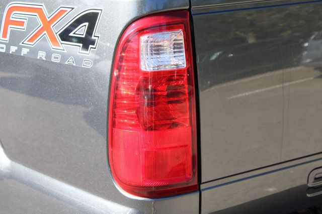 2016 Ford Super Duty F-250 SRW 4WD Crew Cab 156" XLT - 22936190 - 36