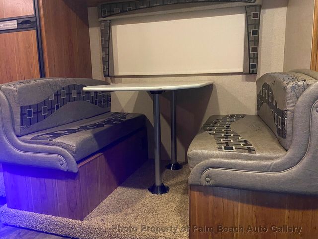 2016 Ford Super Duty F-53 Motorhome  - 21687570 - 7