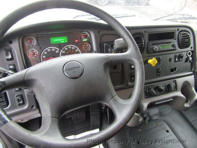 2016 Freightliner M2 106  - 22932010 - 12