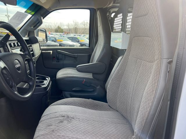 2016 GMC Savana Cargo Van RWD 2500 135" - 22260099 - 6