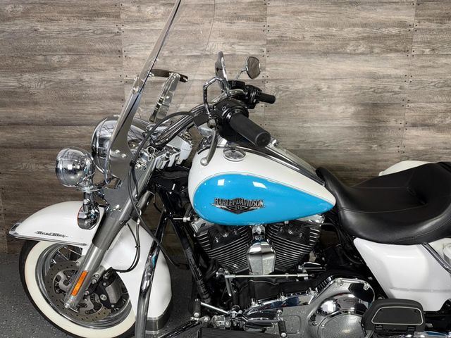 2016 Harley-Davidson FLHR Road King LOW MILES! - 22891394 - 11