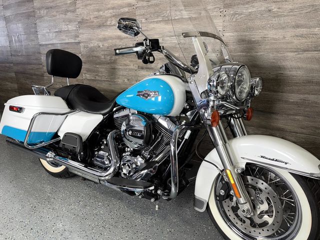2016 Harley-Davidson FLHR Road King LOW MILES! - 22891394 - 1