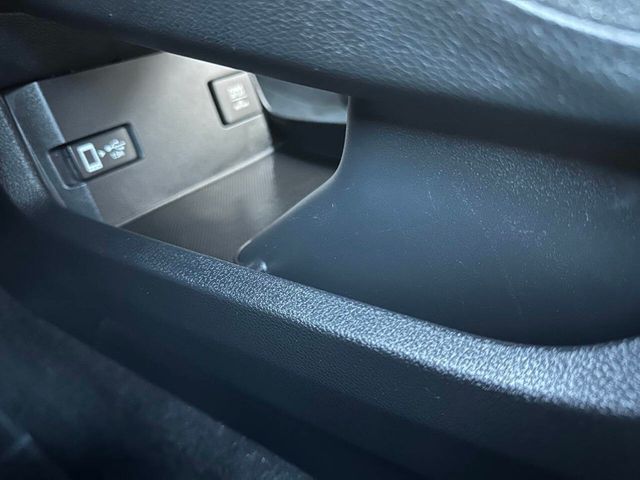 2016 Honda Civic Coupe 2dr CVT EX-L - 22909635 - 40