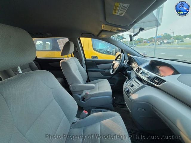 2016 Honda Odyssey 5dr LX - 22895973 - 10