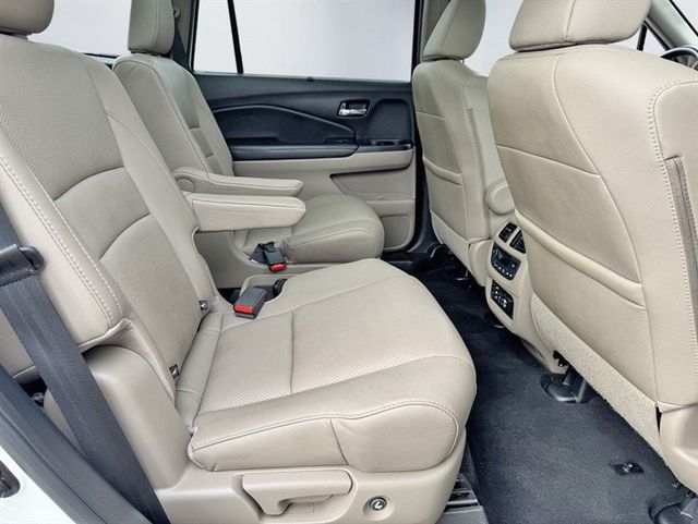 2016 Honda Pilot AWD 4dr Elite w/RES & Navi - 22936139 - 25
