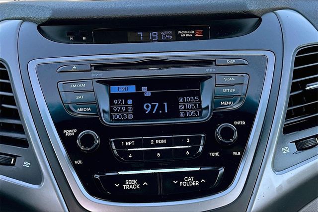 2016 Hyundai Elantra 4dr Sedan Automatic SE - 22940346 - 24