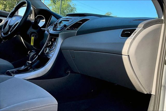 2016 Hyundai Elantra SE Sedan 4D - 22904546 - 11