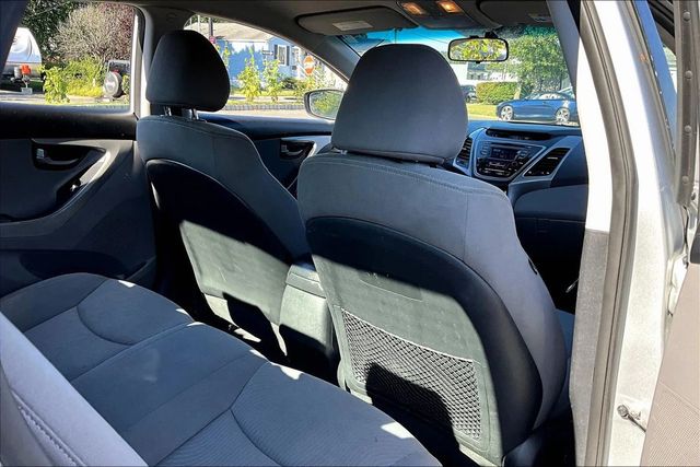 2016 Hyundai Elantra SE Sedan 4D - 22904546 - 14