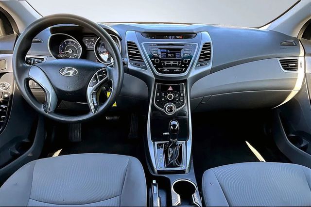 2016 Hyundai Elantra SE Sedan 4D - 22904546 - 18