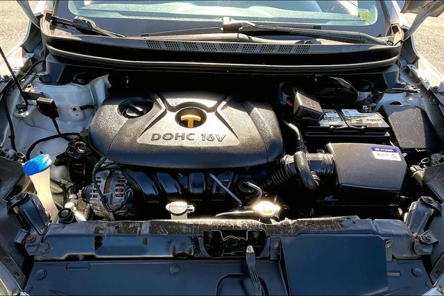 2016 Hyundai Elantra SE Sedan 4D - 22904546 - 33
