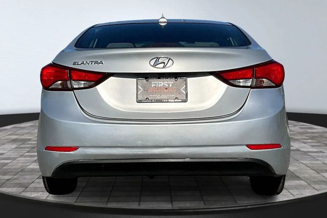 2016 Hyundai Elantra SE Sedan 4D - 22904546 - 5
