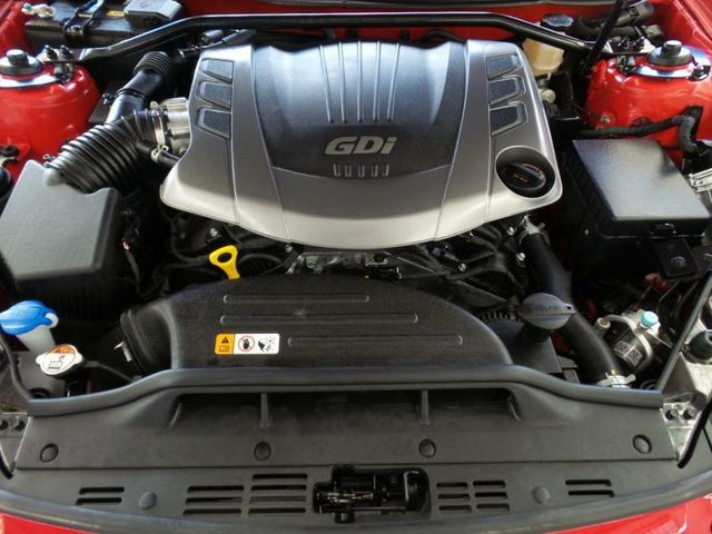 2016 Hyundai Genesis Coupe 2dr 3.8L Manual R-Spec - 15400110 - 8