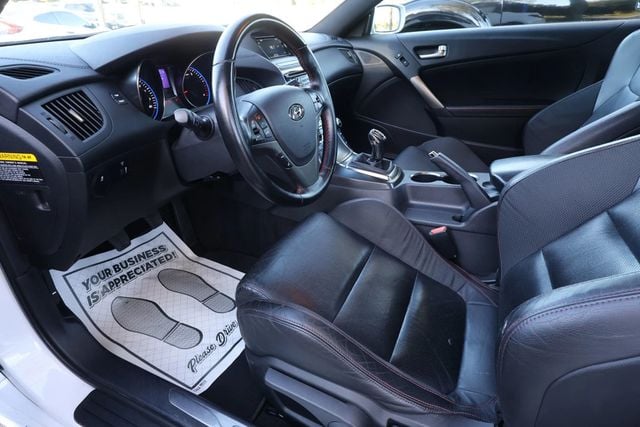2016 Hyundai Genesis Coupe CLEAN CARFAX, MANUAL, R SPEC, QUAD EXHAUST, LEATHER, BLUETOOTH!! - 22908615 - 9
