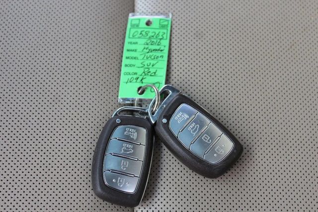 2016 Hyundai Tucson Sport AWD 4dr SUV - 22930545 - 27
