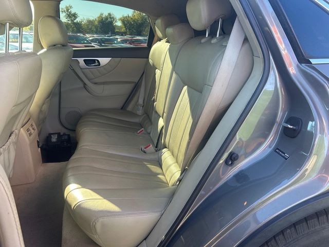 2016 INFINITI QX70 RWD 4dr - 22931275 - 6