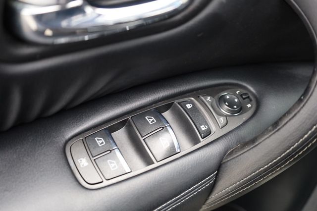 2016 INFINITI QX80 4WD 4dr - 22920306 - 40