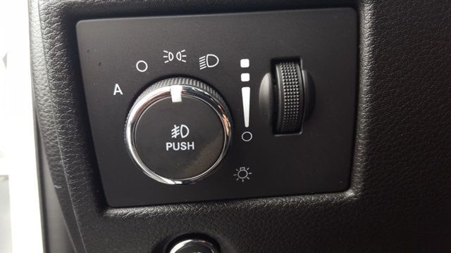 2016 Jeep Grand Cherokee w/Navigation - 18107584 - 18