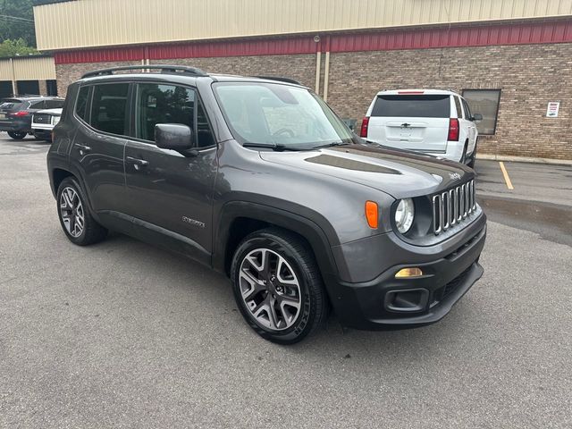 2016 Jeep Renegade FWD 4dr Latitude - 22017657 - 0