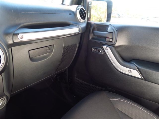 2016 Jeep Wrangler 4WD 2dr Sahara - 17081833 - 15