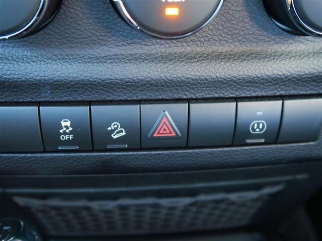 2016 Jeep Wrangler 4WD 2dr Sahara - 17081833 - 23