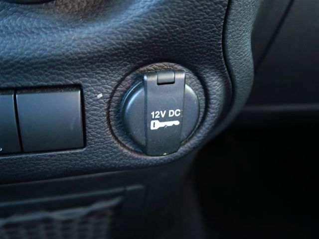 2016 Jeep Wrangler 4WD 2dr Sahara - 17081833 - 24