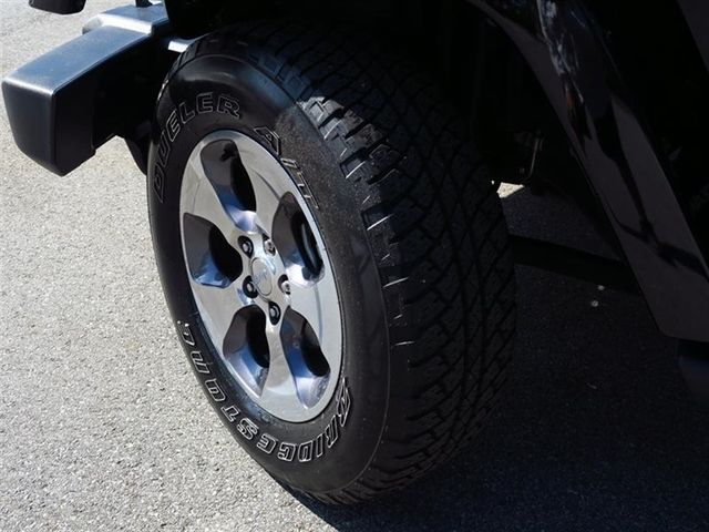 2016 Jeep Wrangler 4WD 2dr Sahara - 17081833 - 31