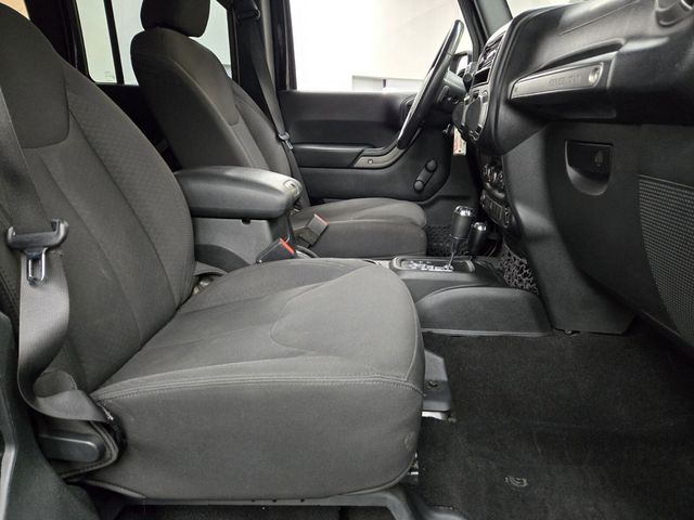 2016 Jeep Wrangler Unlimited 4WD 4dr Sport - 22932615 - 11