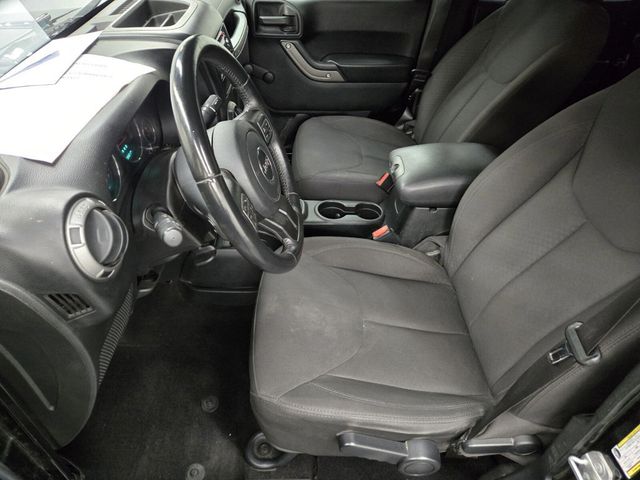 2016 Jeep Wrangler Unlimited 4WD 4dr Sport - 22932615 - 6