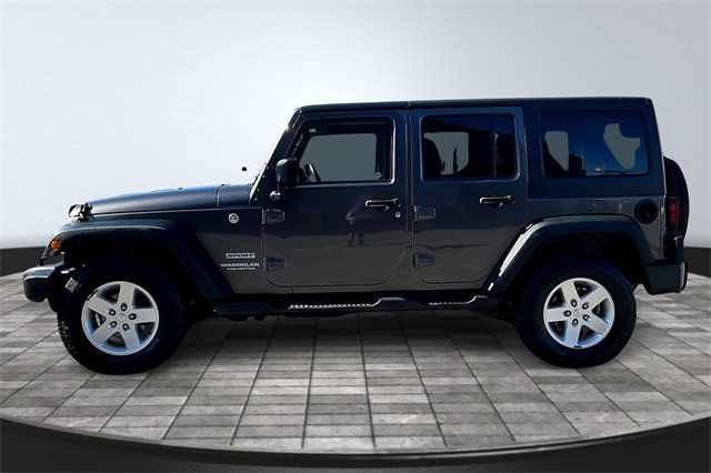 2016 Jeep Wrangler Unlimited 4WD 4dr Sport - 22926842 - 3