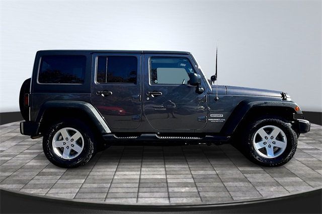 2016 Jeep Wrangler Unlimited 4WD 4dr Sport - 22926842 - 7