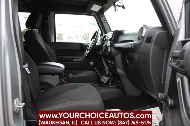 2016 Jeep Wrangler Unlimited 4WD 4dr Willys Wheeler - 22909847 - 12