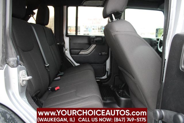 2016 Jeep Wrangler Unlimited 4WD 4dr Willys Wheeler - 22909847 - 14