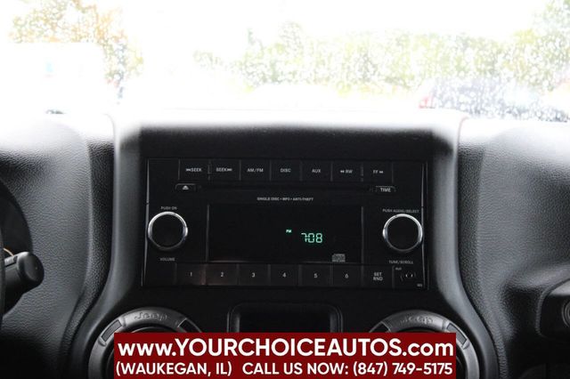 2016 Jeep Wrangler Unlimited 4WD 4dr Willys Wheeler - 22909847 - 17