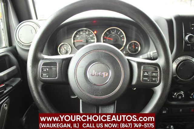 2016 Jeep Wrangler Unlimited 4WD 4dr Willys Wheeler - 22909847 - 19