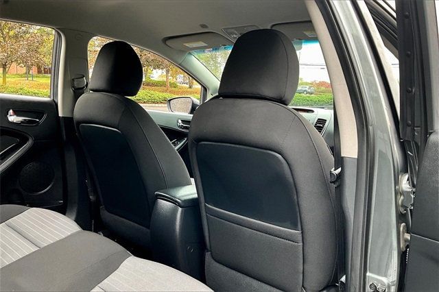 2016 Kia Forte 5-Door 5dr Hatchback Automatic LX - 22930122 - 14