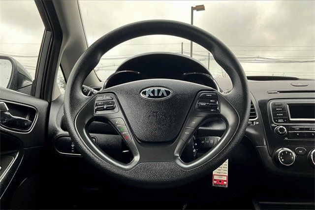 2016 Kia Forte 5-Door 5dr Hatchback Automatic LX - 22930122 - 19