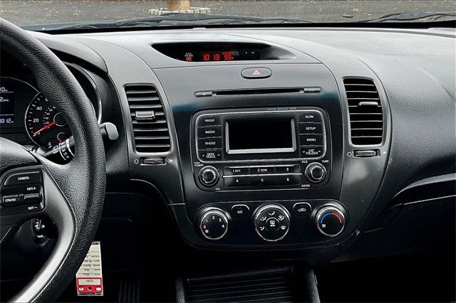 2016 Kia Forte 5-Door 5dr Hatchback Automatic LX - 22930122 - 23