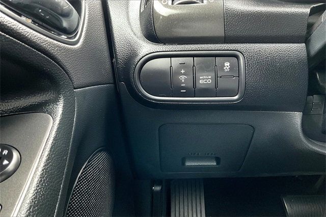 2016 Kia Forte 5-Door 5dr Hatchback Automatic LX - 22930122 - 26