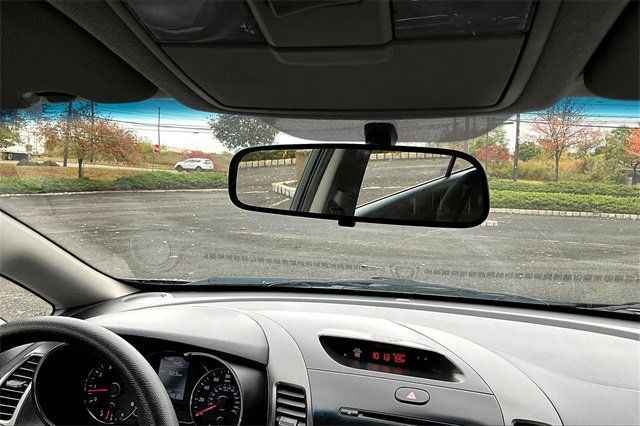 2016 Kia Forte 5-Door 5dr Hatchback Automatic LX - 22930122 - 30