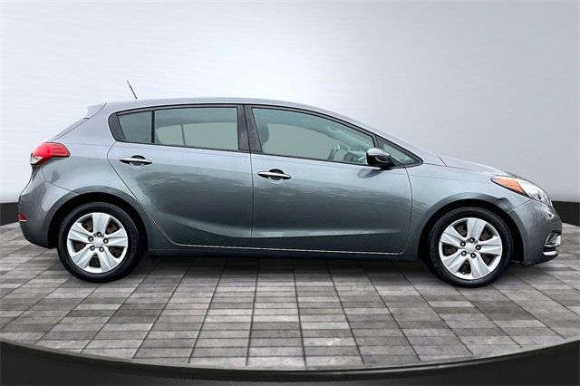 2016 Kia Forte 5-Door 5dr Hatchback Automatic LX - 22930122 - 7