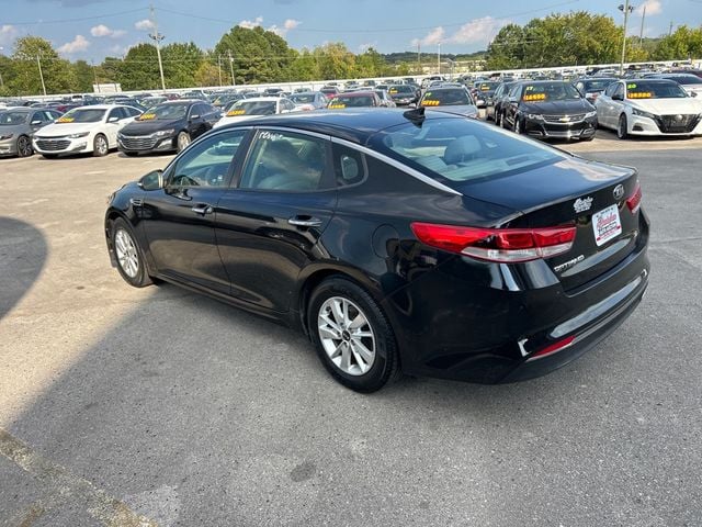 2016 Kia Optima 4dr Sedan LX - 22915408 - 5