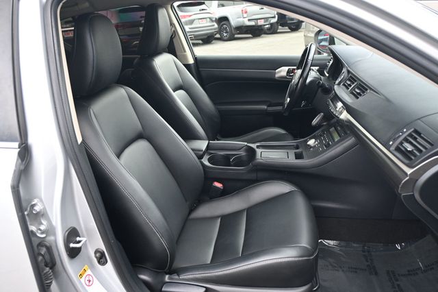 2016 Lexus CT 200h 5dr Sedan Hybrid - 22836219 - 13