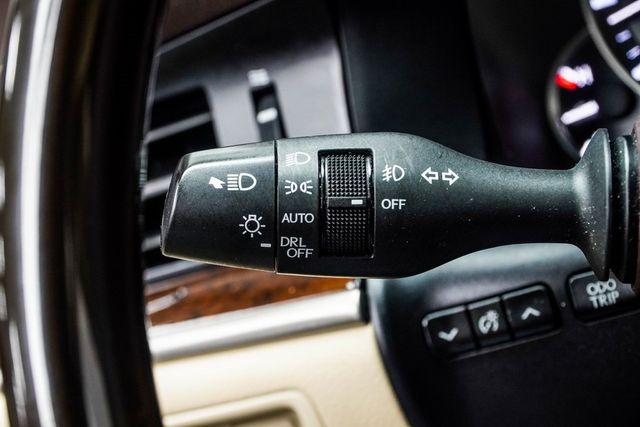 2016 Lexus ES 350 4dr Sedan - 22925662 - 30