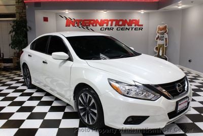 Nissan Altima's photo