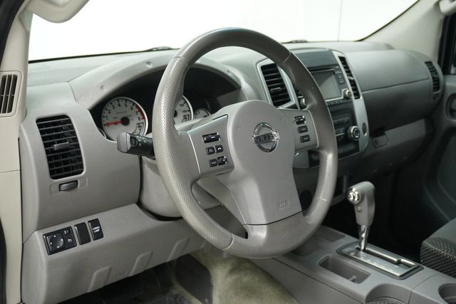 2016 Nissan Frontier 2WD Crew Cab SWB Automatic Desert Runner - 22907214 - 10